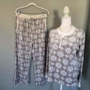 Nautica Fleece Pajama Lounge Set. Medium. Winter Holiday Cozy Soft Gift